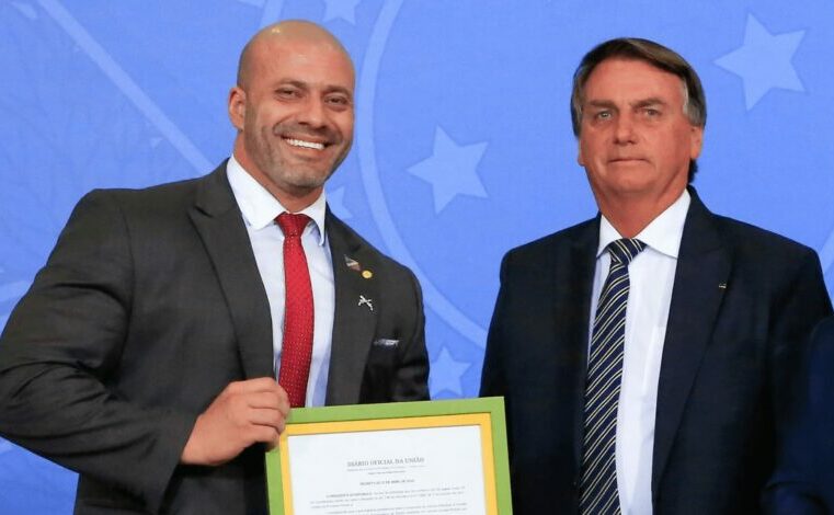 URGENTE : Moraes manda PF ouvir Bolsonaro e Daniel Silveira sobre caso do Val