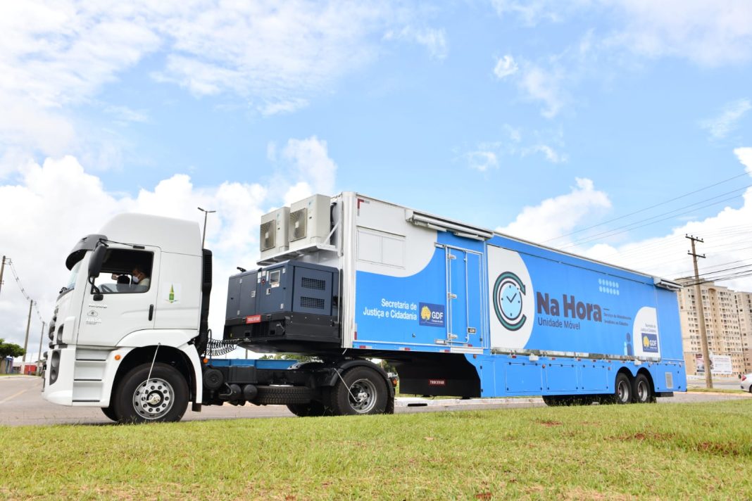 Carreta do Na Hora chega ao Recanto das Emas com serviços essenciais à população