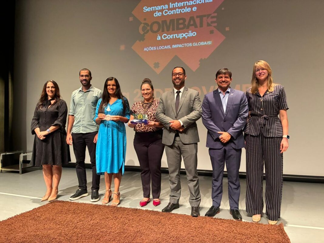 Detran-DF recebe prêmios Alto Nível e ITA 2025, da CGDF