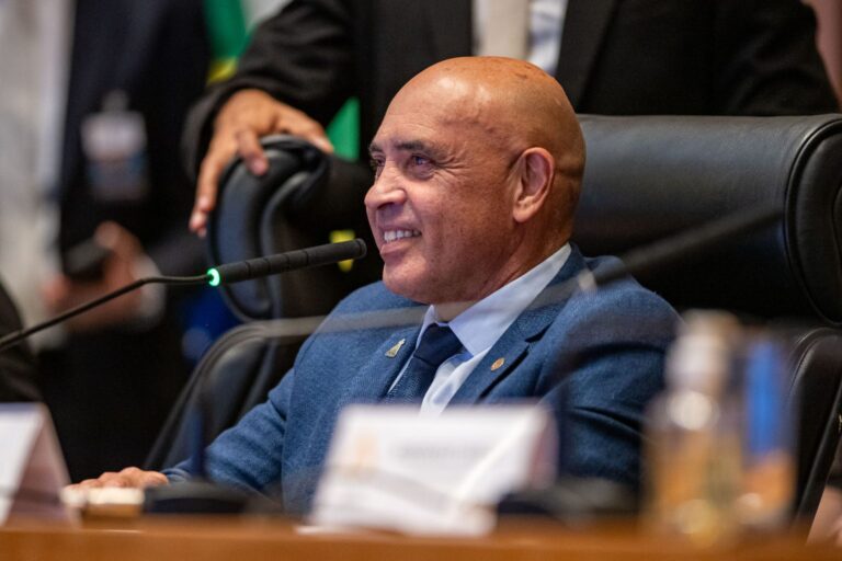 251209CC01-D-1-1536x1024