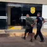 Após casamento de 27 anos, homem tenta matar esposa com golpe de facão