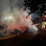 Incêndio destrói casa no Paranoá e ameaça fiação elétrica