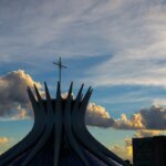 Chegada da primavera faz o sol nascer mais cedo no DF; semana será de calor
