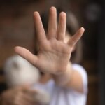 Menina filma ataque do próprio pai, que é preso por estupro de vulnerável