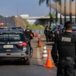 Faixas do Eixo Monumental em frente ao STF são bloqueadas para trânsito