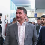 Flávio recua, diz que vai ao debate da Band e provoca Lula: “Te espero”