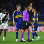 Andrés Gómez, do Vasco, se desculpa após expulsão contra o Boca Juniors