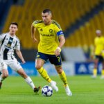 Cristiano Ronaldo marca em jogo atrasado por míssil e está a 19 do milésimo