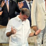 Flávio vai a culto com Douglas Ruas e fala em “guerra espiritual” no Brasil