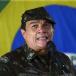 Moraes reduz pena de ex-ministro de Bolsonaro e libera trabalho no Exército