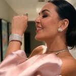 Gardênia Cavalcanti vai a evento com relógio que pertenceu a Hebe Camargo