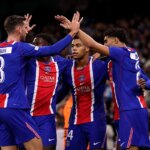 PSG goleia o Manchester City e assume a liderança