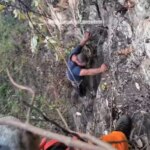 Turista do DF fica preso em penhasco após escorregar quando tirava selfie